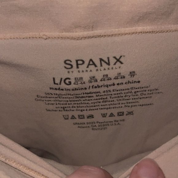 Spanx High Waisted Shorts Shapewear Size Large Beige FLAWED STAINS - Picture 5 of 5